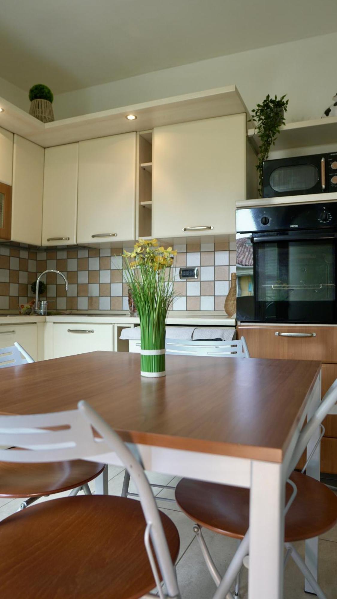 La Casa Di Anita Apartment Асти Екстериор снимка