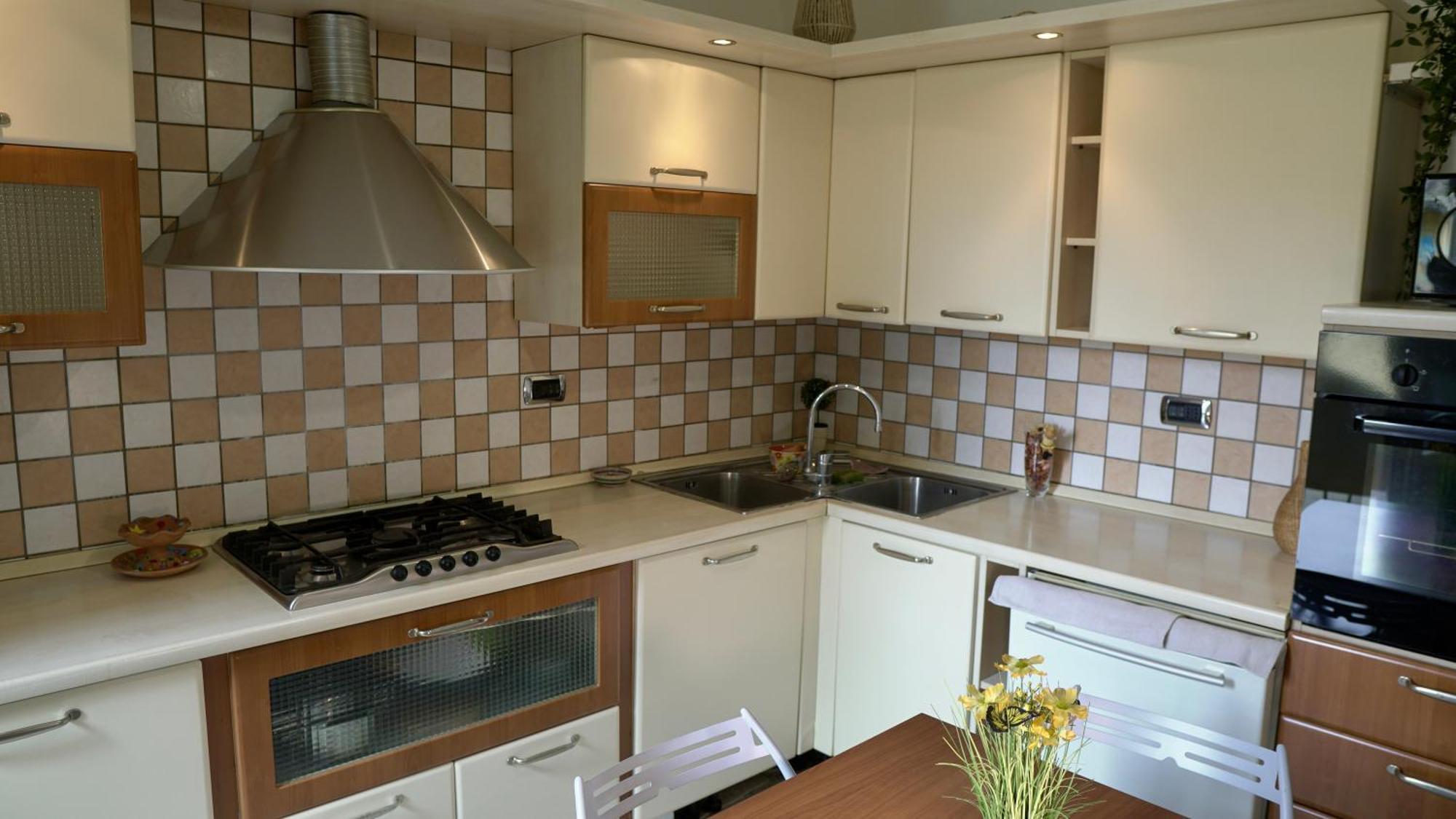La Casa Di Anita Apartment Асти Екстериор снимка